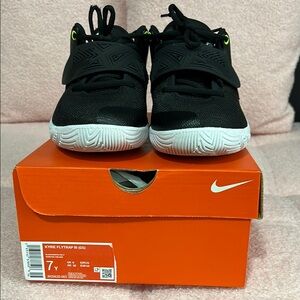 Nike Kyrie Flytrap 3 - Black & White Sneakers - GS 7Y